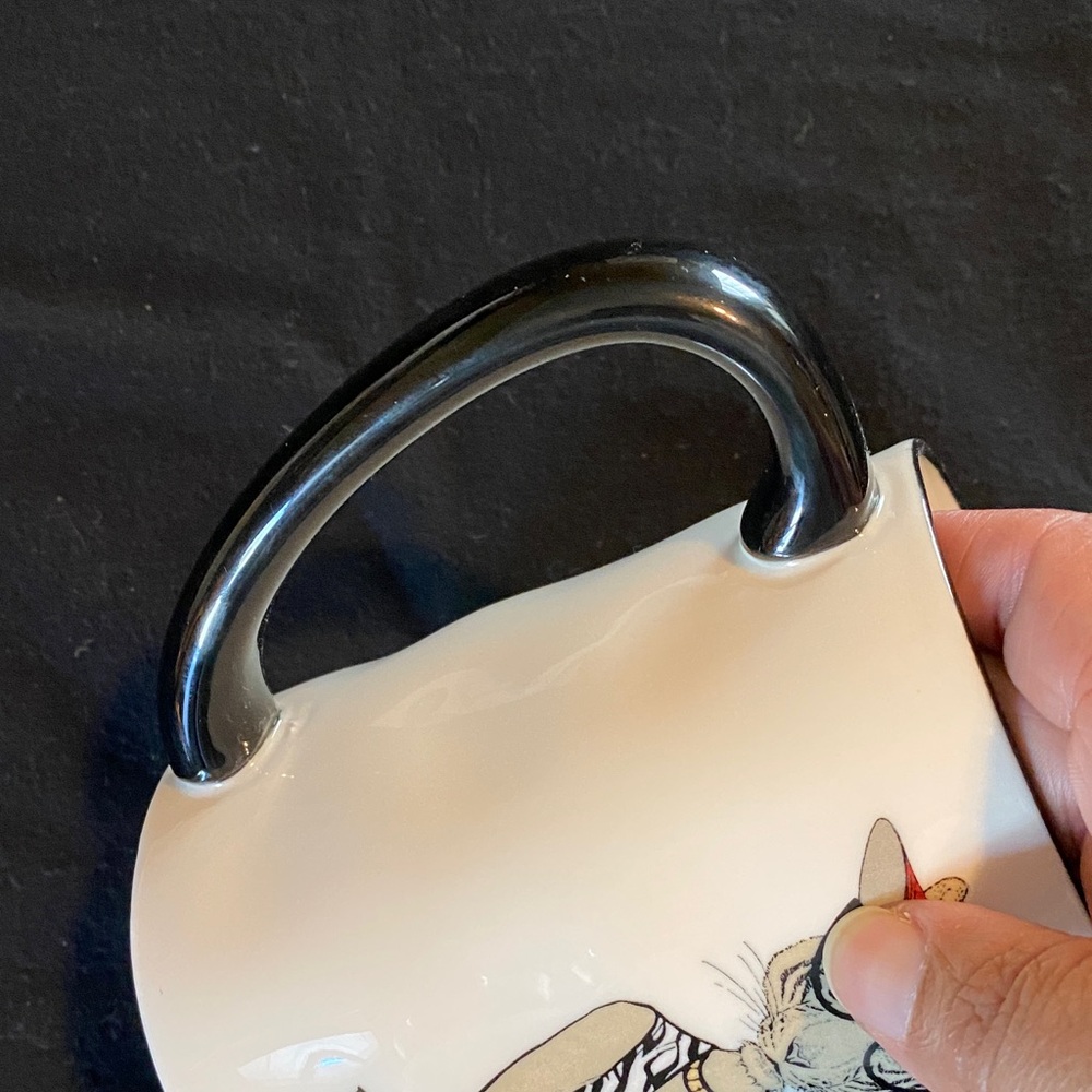 Hipster Cat Mug with Red Hat and Black Handle - Picture 3 of 5